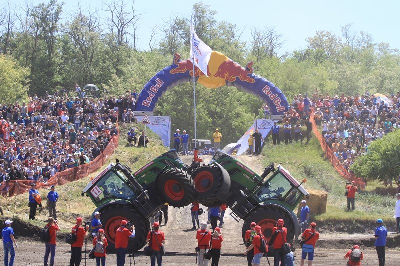 В Ростовской области пройдут гонки на тракторах