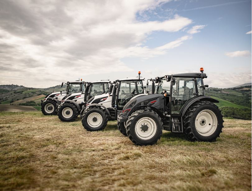 Тракторы Valtra T154 и T234 доступны в комплектации Redline