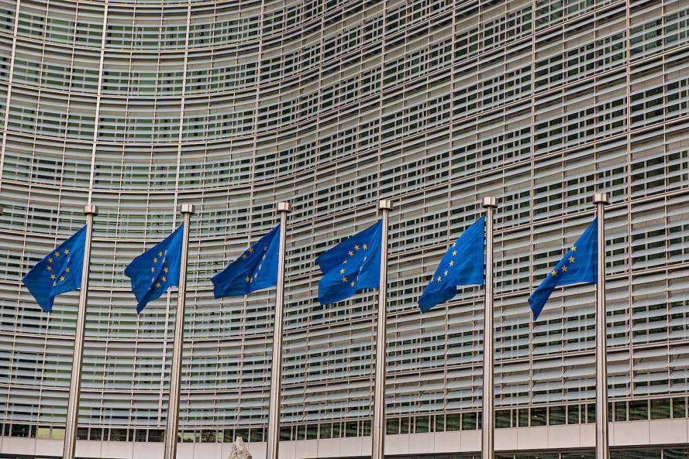 Евросоюз резко повысил тарифы на российские удобрения и сельхозпродукцию