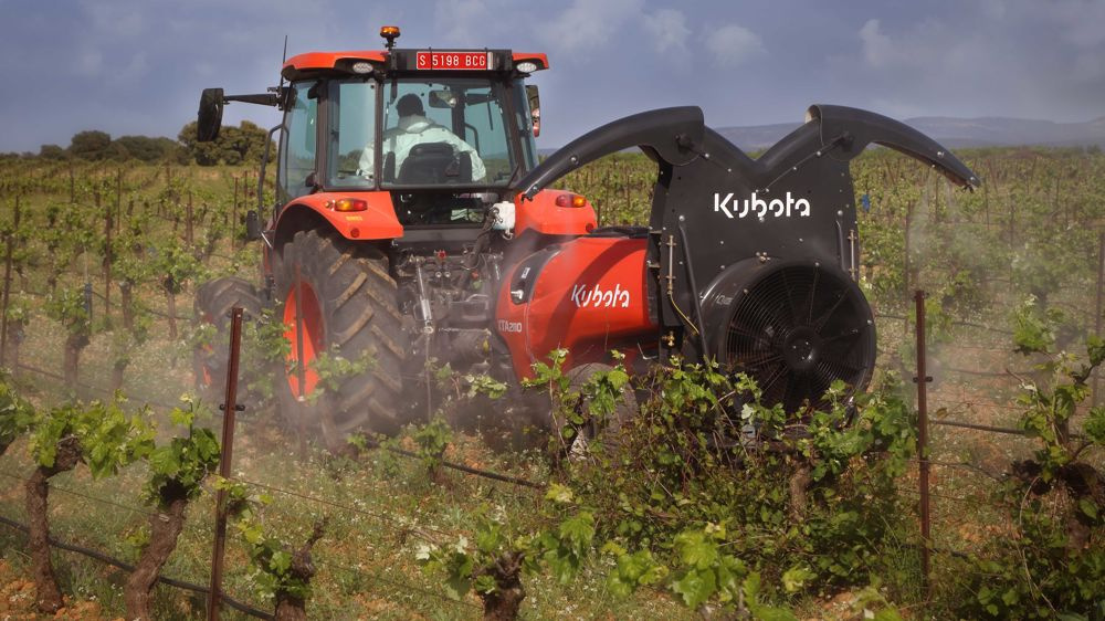 Kubota представит на выставке Sima новую линейку опрыскивателей для садов