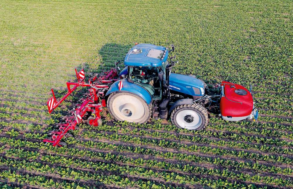 Lemken создает комбинацию пропашной машины и переднего бункера