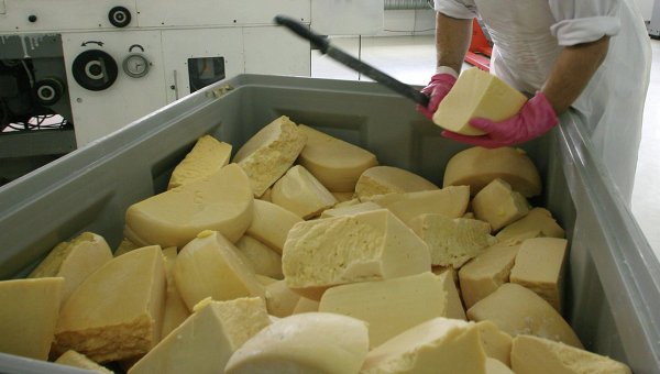Уругвай будет экспортировать в Россию сыр и замороженные продукты
