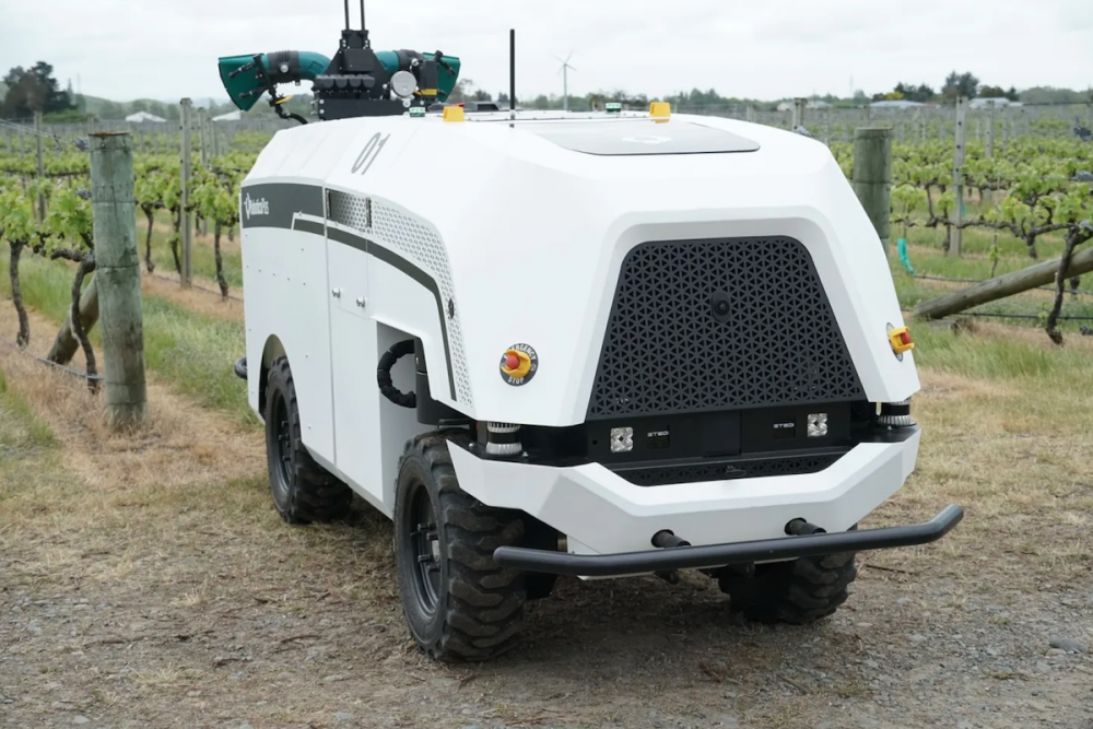 Robotics Plus представил автономную модульную платформу для садов и виноградников