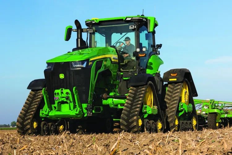 John Deere представил самый мощный стандартный трактор