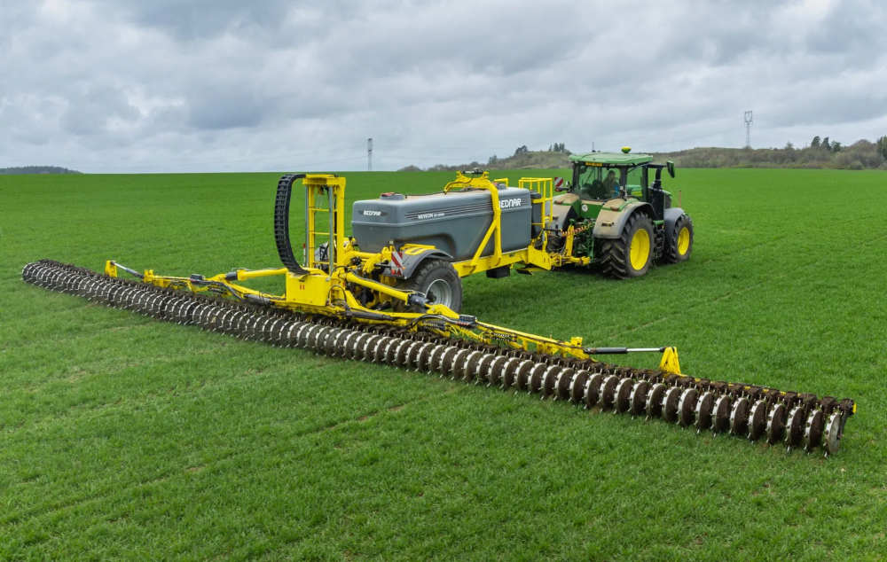 Bednar представит инъектор жидких удобрений Nevelon на Agritechnica