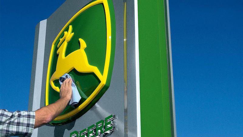 John Deere повышает квалификацию сотрудников дилерских организаций