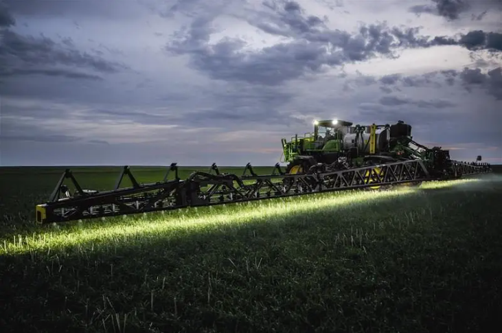 Компания John Deere объявила о ряде обновлений для опрыскивателей