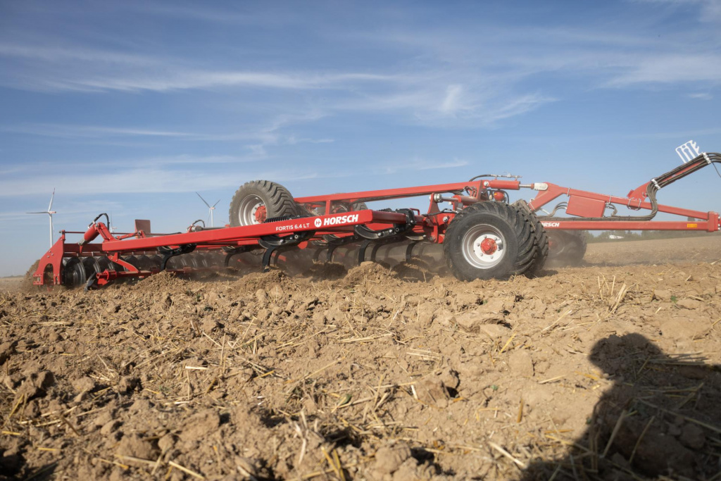 horsch-fortis.jpg horsch-fortis.jpg
