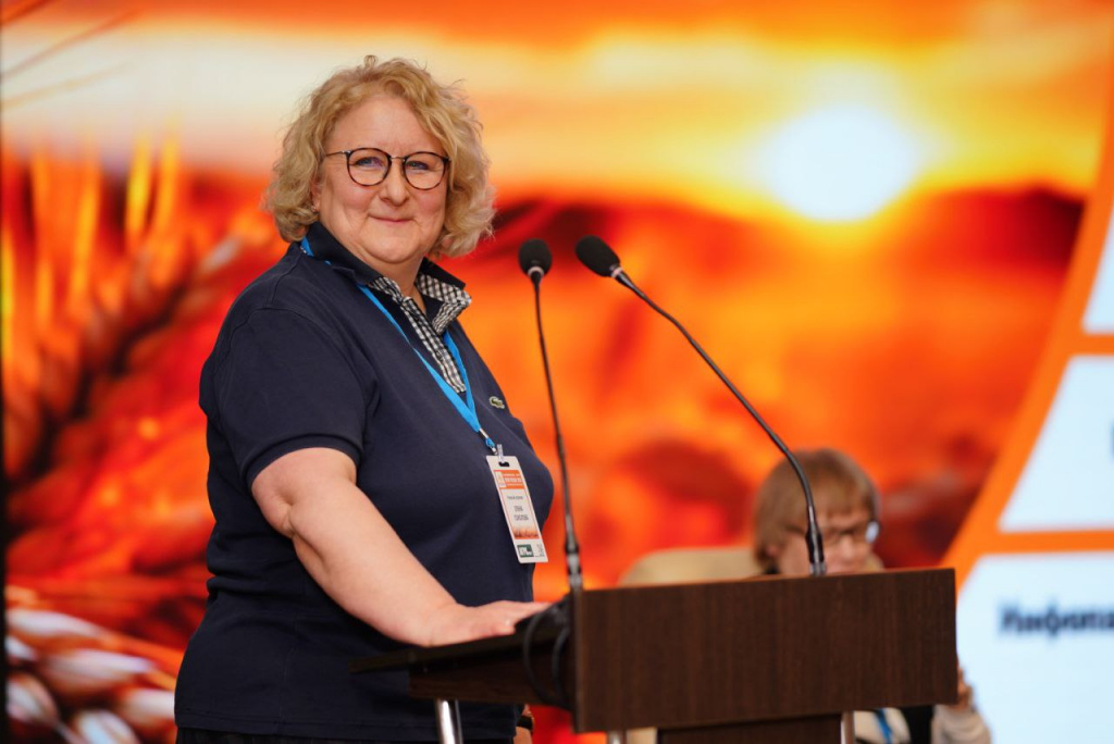 елена соколова.jpg елена соколова.jpg
