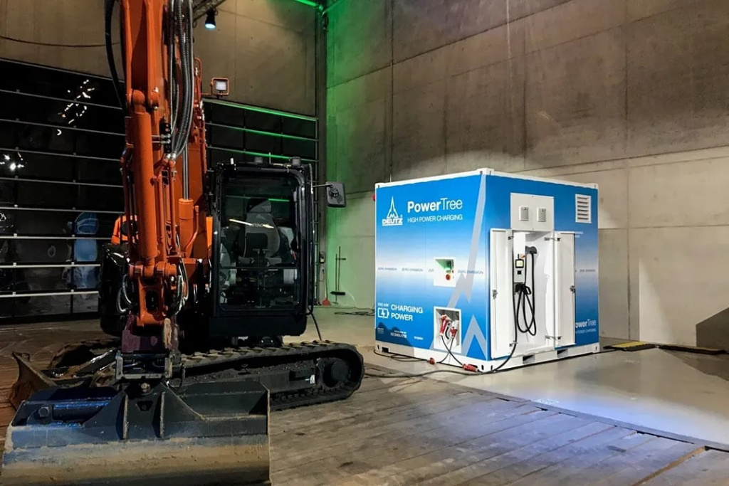мобильная система зарядки PowerTree Deutz.jpg мобильная система зарядки PowerTree Deutz.jpg